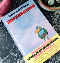 ‘Supersaurio’: un libro sobre llorar en el lavabo del curro y la precariedad