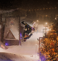 Freestyle bajo la tormenta: Red Bull Night Rider firma otra noche épica en Grandvalira