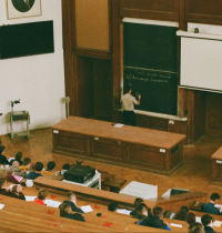 Cada vez más gente se endeuda para estudiar en la uni