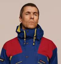 Liam Gallagher la vuelve a liar con un tuit racista