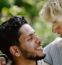 Un 17% de los jóvenes simularía tener pareja para conseguir el alquiler de un piso