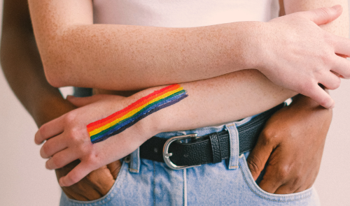 Cataluña endurece su ley contra la LGTBIfobia con multas de hasta 500.000 euros