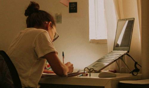 Los jóvenes españoles han dejado de creer en la meritocracia