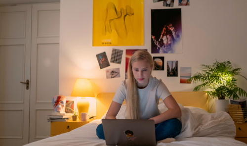 La Síndica de Greuges solicita bajar la mayoría de edad a los 16 años