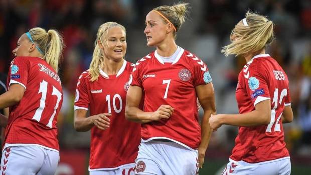 $!Los futbolistas daneses ceden parte de su sueldo a sus compañeras para acabar con la desigualdad