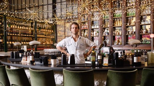 El australiano Carey Watkins, host de World Class List. $!El australiano Carey Watkins, host de World Class List.