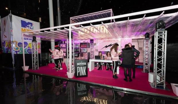 Que nadie diga que un bus bar rosa en mitad de Bilbao no es punk $!Que nadie diga que un bus bar rosa en mitad de Bilbao no es punk