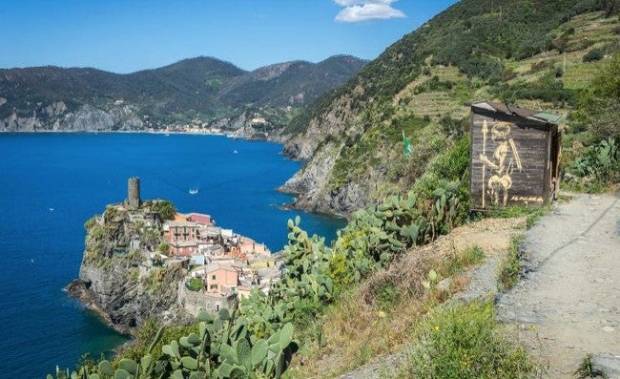 Si viajas a este pueblo de Italia y usas chanclas o tacones pagarás hasta 2500 euros de multa $!Si viajas a este pueblo de Italia y usas chanclas o tacones pagarás hasta 2500 euros de multa