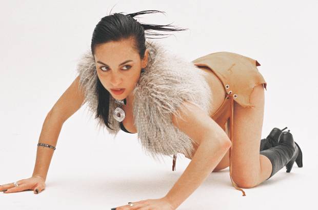 Sofy Suars abre nueva era con YEGUATÁ, su EP debut donde pone la voz al frente por primera vez $!Sofy Suars abre nueva era con YEGUATÁ, su EP debut donde pone la voz al frente por primera vez