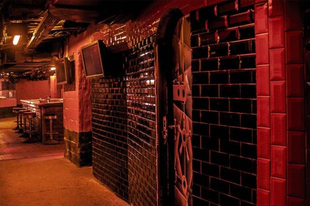 Así fue colarse en un cuarto oscuro de una discoteca de ambiente en Barcelona $!Así fue colarse en un cuarto oscuro de una discoteca de ambiente en Barcelona