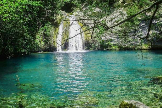 9 piscinas naturales brutales para refrescarte en verano $!9 piscinas naturales brutales para refrescarte en verano