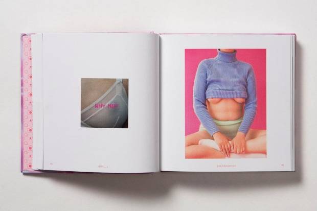 Menstruación, pezones y libertad: el libro con las fotos que Instagram no quiso que vieras $!Menstruación, pezones y libertad: el libro con las fotos que Instagram no quiso que vieras