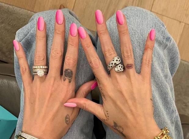 $!6 celebrities y sus inspiradoras manicuras otoñales