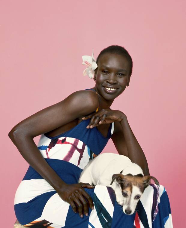 De refugiada a supermodelo: la inspiradora historia de Alek Wek $!De refugiada a supermodelo: la inspiradora historia de Alek Wek