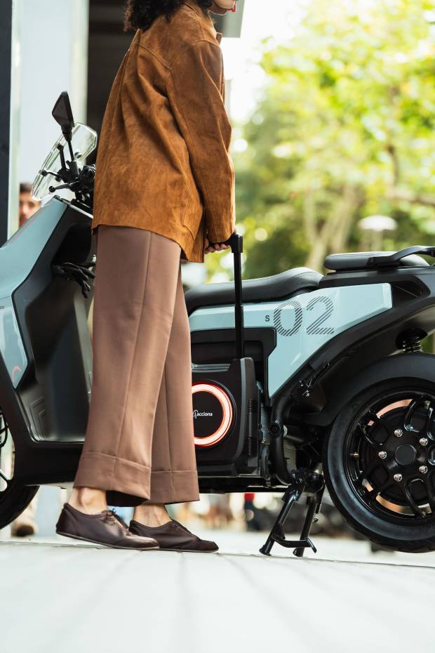 $!EL S02 de Silence está hecho para la ciudad y se carga como tu móvil