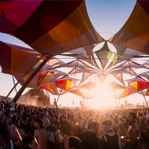 Monegros Desert Festival completa su line-up con más de 120 artistas para una nueva rave en el desierto