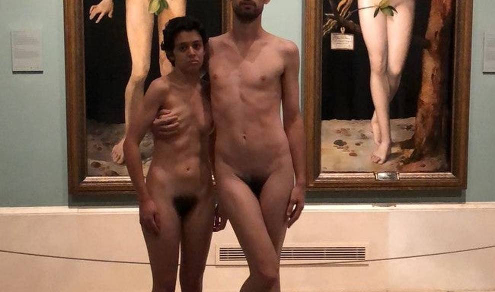 Los artistas Adrián Pino y Jet Brühl se desnudan delante de Adán y Eva en El Prado $!Los artistas Adrián Pino y Jet Brühl se desnudan delante de Adán y Eva en El Prado