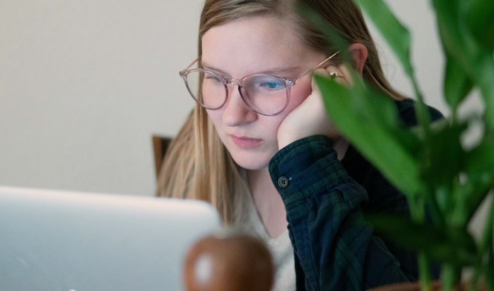 Varias unis ofrecen cursos para enseñar a la gen z a ser adulta