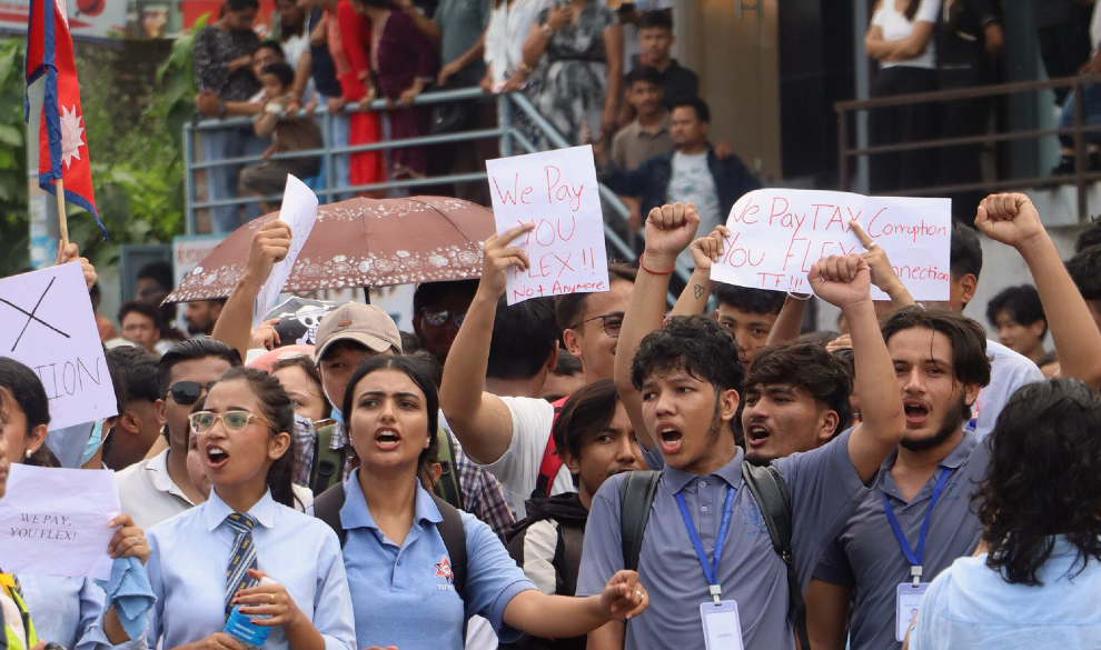 La gen Z está derribando gobiernos autoritarios en toda Asia