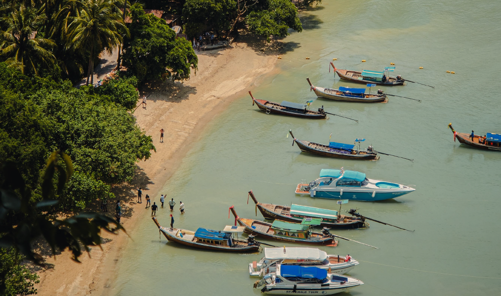 Tailandia rebaja la duración de las visitas al país para combatir el turismo gamberro