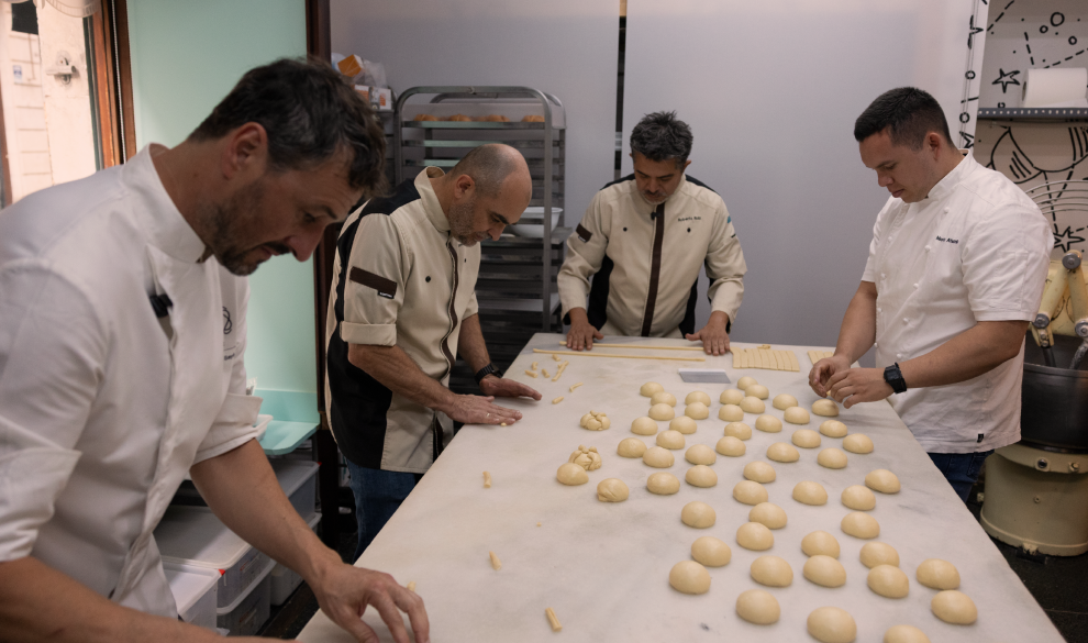 Jaiba MX y Brunells reinterpretan el pan de muerto en una creación especial firmada por Roberto Ruiz