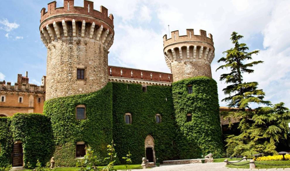 5 pueblos medievales que hay que visitar en la Costa Brava y el Pirineo de Girona