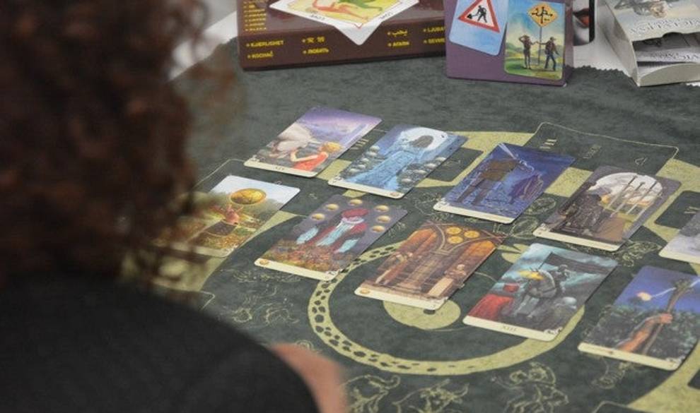 Fui al tarot sexual con mi pareja para decidir si debíamos abrir nuestra relación o no $!Fui al tarot sexual con mi pareja para decidir si debíamos abrir nuestra relación o no