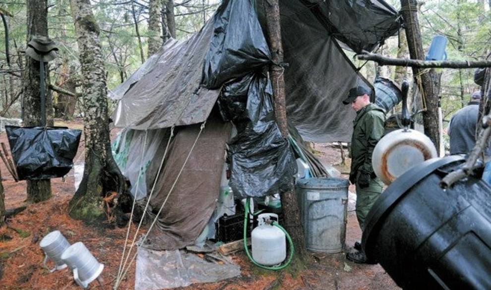 El ermitaño que se pasó 27 años solo en el bosque robando a los excursionistas $!El ermitaño que se pasó 27 años solo en el bosque robando a los excursionistas