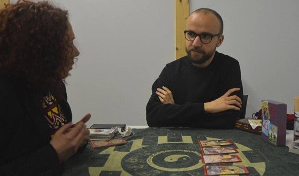 Fui al tarot sexual con mi pareja para decidir si debíamos abrir nuestra relación o no $!Fui al tarot sexual con mi pareja para decidir si debíamos abrir nuestra relación o no