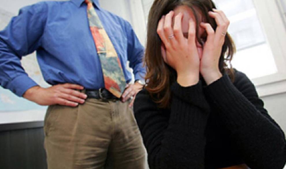 Cómo saber es ‘paranoia’ o realmente te están acosando sexualmente en el trabajo $!Cómo saber es ‘paranoia’ o realmente te están acosando sexualmente en el trabajo