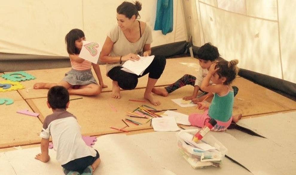 Así son los jóvenes españoles que han dejado todo para ayudar a los refugiados en Grecia $!Así son los jóvenes españoles que han dejado todo para ayudar a los refugiados en Grecia