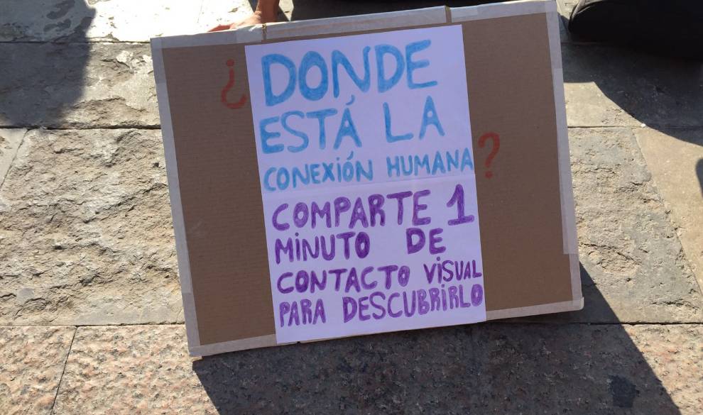 Fui A Un Experimento Con Desconocidos En El Que Encontré Mucho Más Que Miradas $!Fui A Un Experimento Con Desconocidos En El Que Encontré Mucho Más Que Miradas