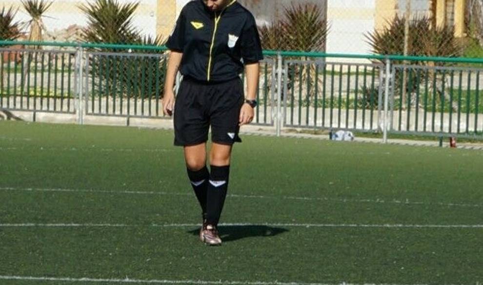 La árbitra a la que gritaron '¡vete a fregar!' cuenta cómo es volver a pitar después del peor partido de su vida $!La árbitra a la que gritaron '¡vete a fregar!' cuenta cómo es volver a pitar después del peor partido de su vida