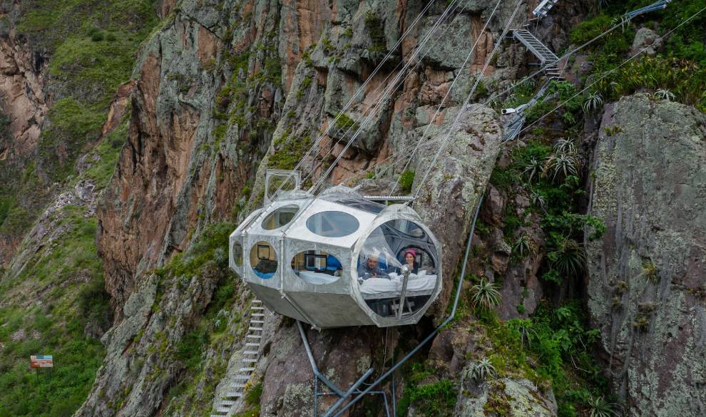 Dormir colgados a 400 metros de altura sobre el vacío es posible en este hotel