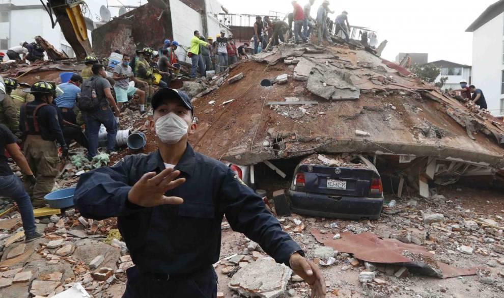 $!En vilo por el rescate de un español atrapado por el terremoto de México