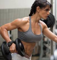 Consejos para no dañarte el tríceps entrenando