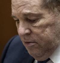 La increíble reacción de Harvey Weinstein al ser condenado a 16 años de prisión por violación