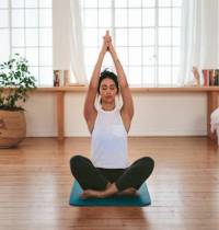 Cómo hacer una meditación guiada en casa (y así quitarte el estrés)