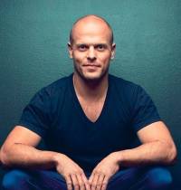 La rutina matutina de Tim Ferriss para maximizar su productividad