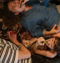 Reivindiquemos la amistad sin utilidad