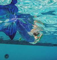 Fiebre del mermaiding: la gente está pagando para tener cola de sirena