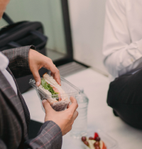 El Supremo dictamina que la pausa para comer es tiempo de trabajo si no desconectas
