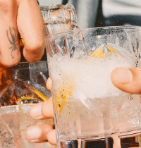 Descubren una molécula con efectos similares al alcohol mucho menos tóxica