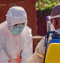 La OMS declara la nueva epidemia de ébola en el Congo como emergencia internacional
