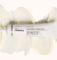 The Ordinary lanza su contorno de ojos con Lacto-PDRN, la alternativa vegana al ingrediente que revoluciona TikTok