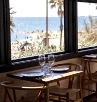 Barraca: la nueva brasa de la Barceloneta que huele a vacaciones (aunque sigas en Barcelona)