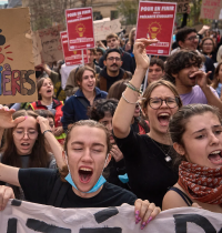La juventud francesa se rebela contra las políticas de austeridad en la educación pública