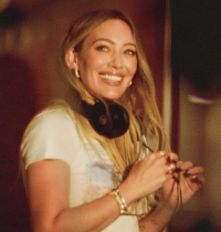 El director del docu de Taylor Swift vuelve con una docuserie sobre Hilary Duff