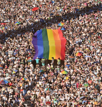 La policía húngara interroga al alcalde de Budapest por organizar el Orgullo prohibido