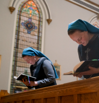 Dos monjas que sufrieron abusos espirituales fundan la primera orden dedicada a las víctimas de la Iglesia